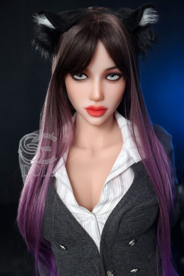 168cm/5ft6 F-cup Maggie.B